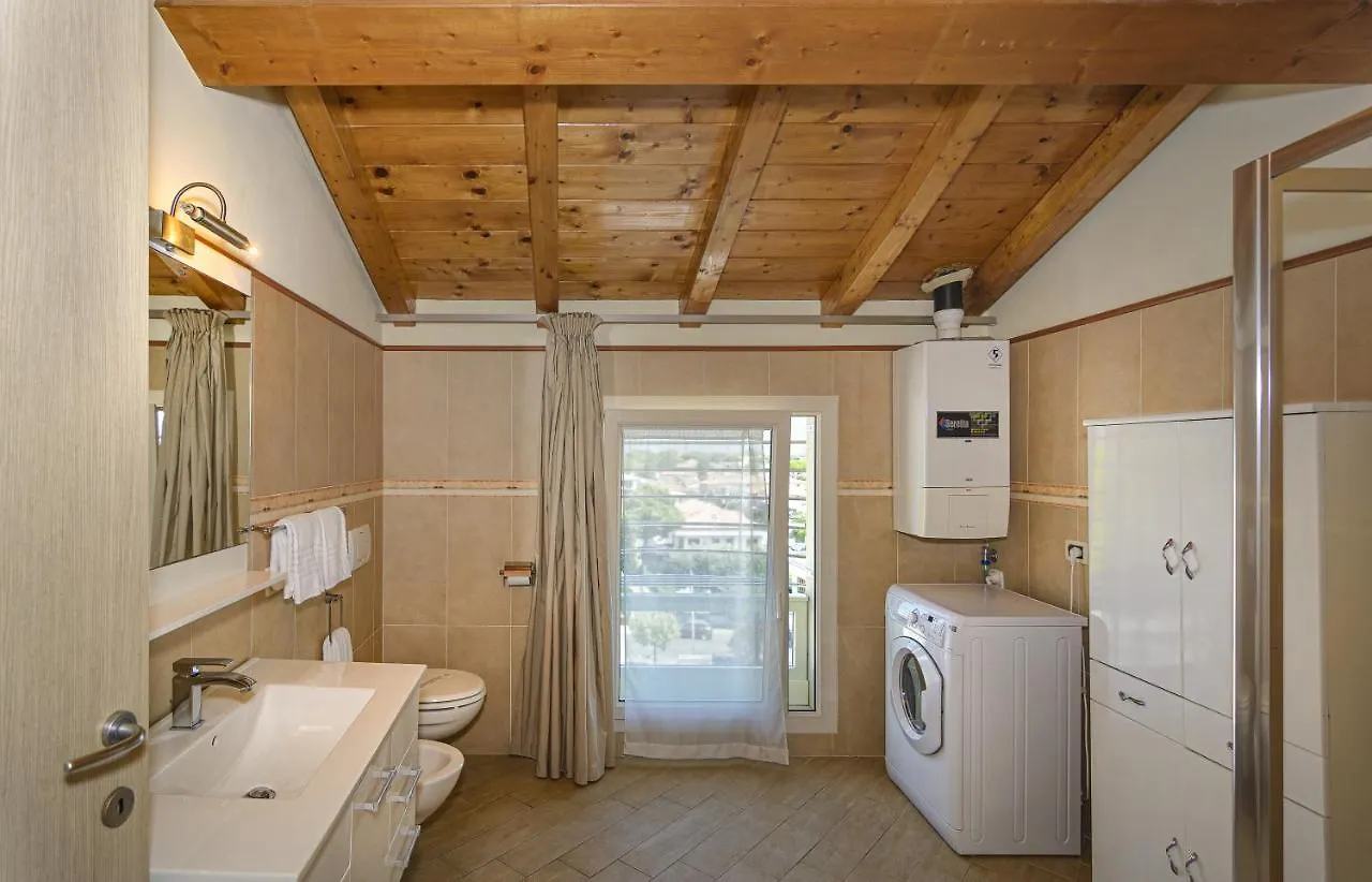 Attico Panoramico Fronte Mare Villa Lido di Camaiore Holiday home